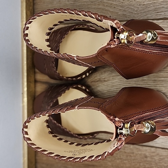 C. Wonder Katie Brown Sandals - Picture 10 of 12